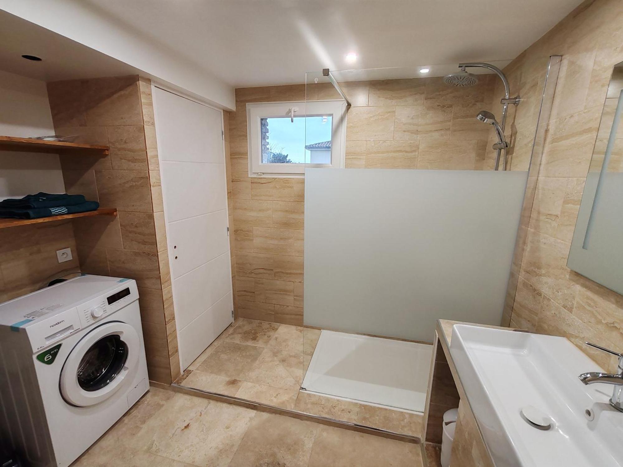 Appartement T3 Neuf Proche Centre Ville, Clim Et Parking Et Centrale Edf Valence  ภายนอก รูปภาพ